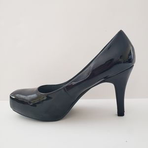 Candies Black Platform Heels 6